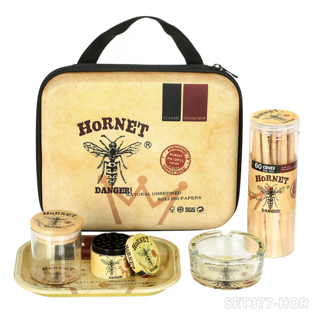 [BP-E109][220*180*72 mm]Custom High Quality Smoking kit 4 in 1 Set Grinder Rolling Tray Glass Ashtray Smoking Sets
