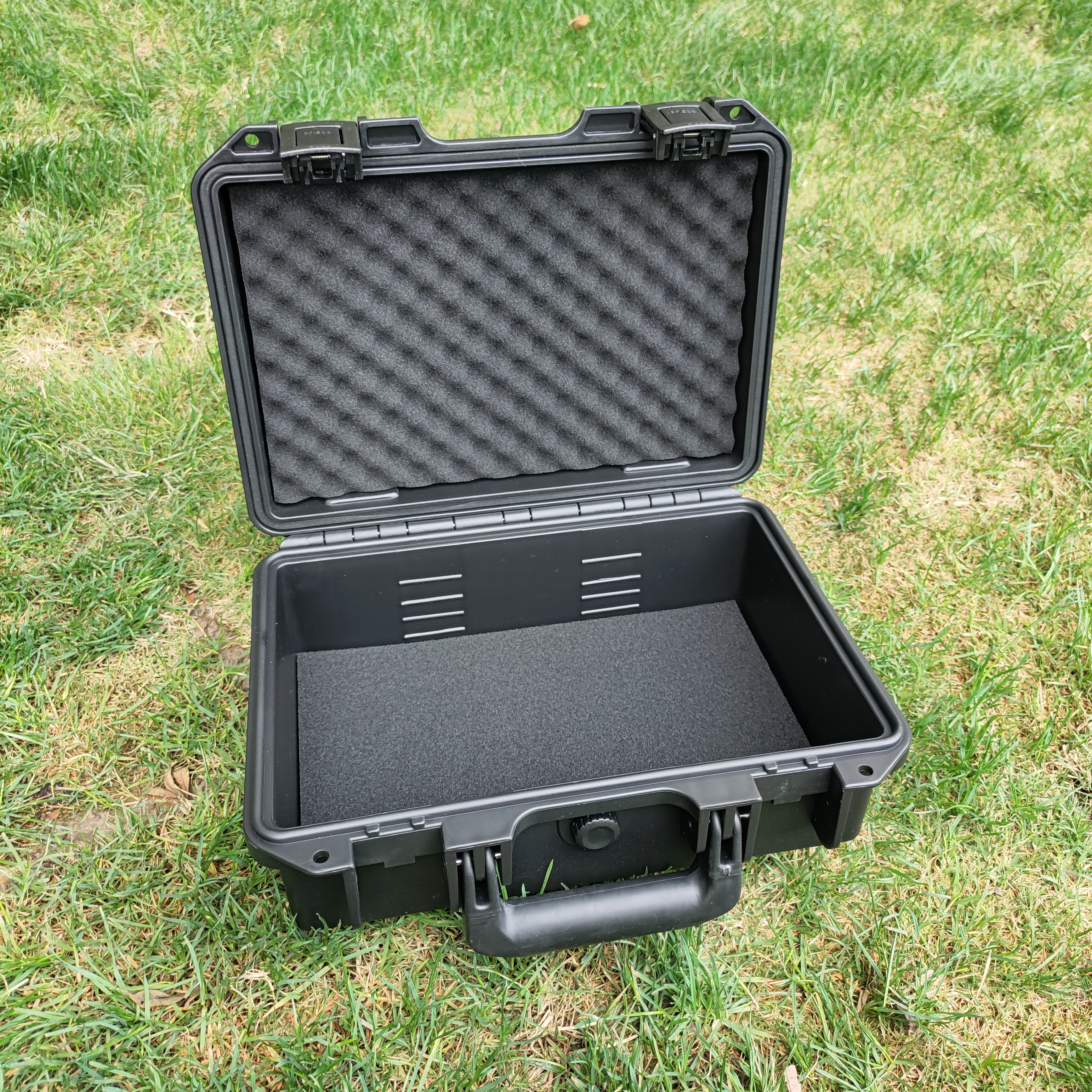 waterproof carrying case
