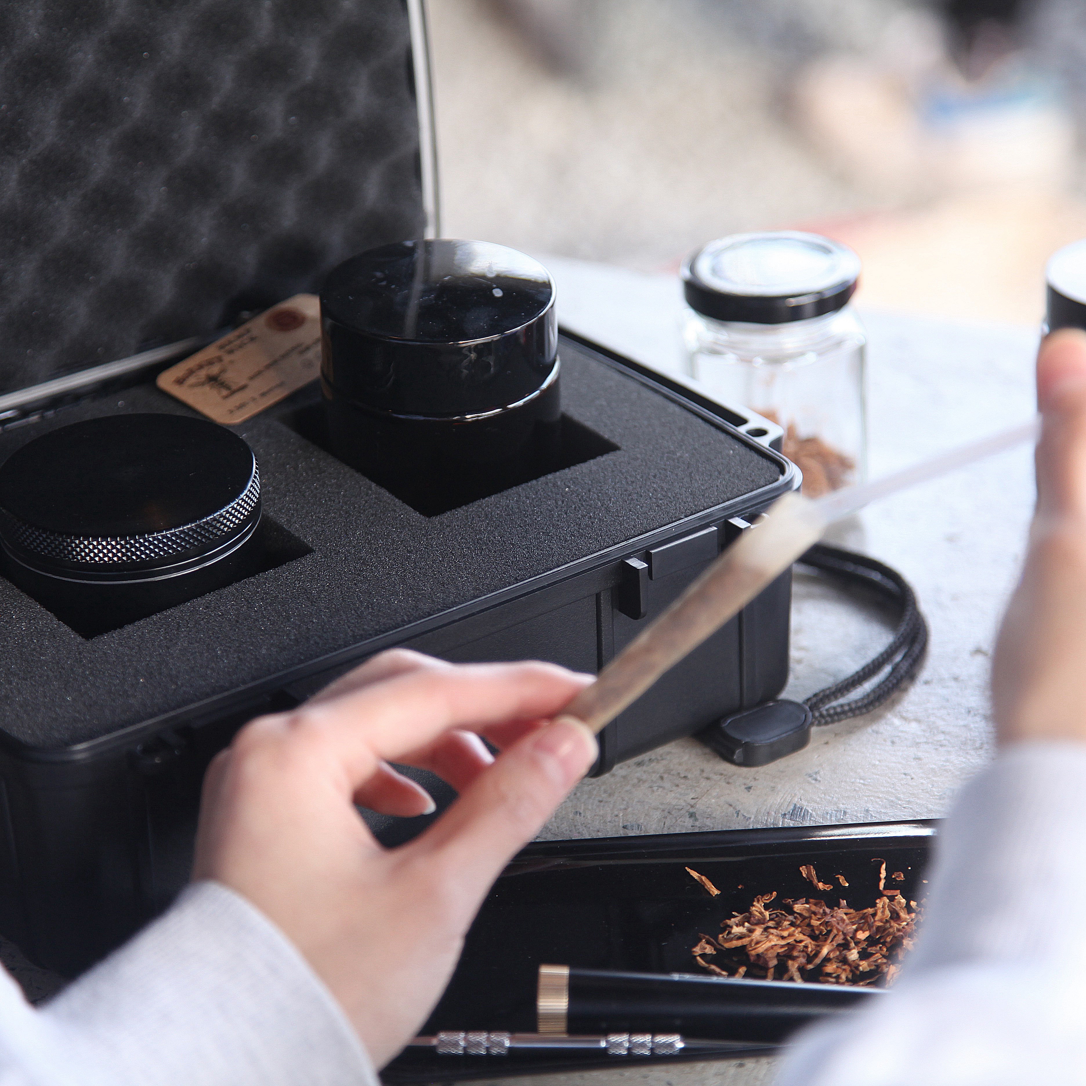 [BP-8002] China Manufacturer Wholesale Weed Smoking Stash Boxes Smoking Kit Smoking Pipe Smoking Accessories Kit with Custom Foam Logo